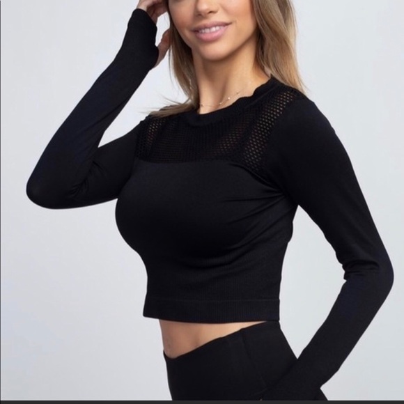 Yelete ActiveWear Crop Top Black Size M